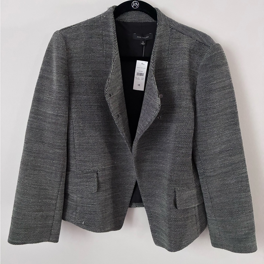 NWT Ann Taylor Gray Asymmetrical Blazer with Modern Design - Picture 2 of 4